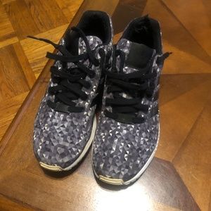 ADIDAS ZX FLUX MONOCHROME PRISM ULTRA BOOST BLACK WHITE GREY SZ.9.5